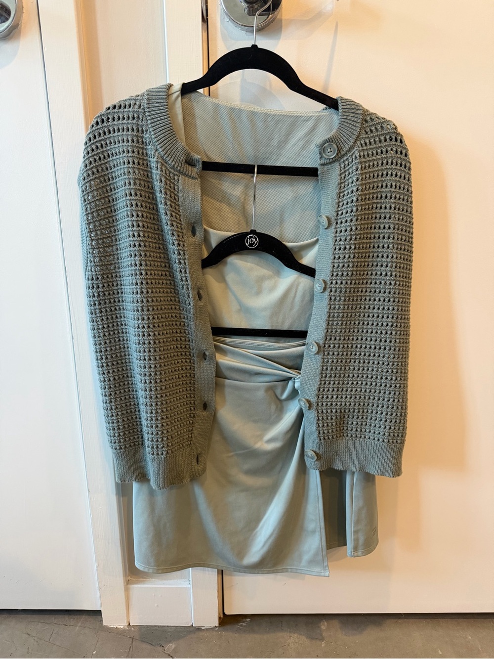 Universal Threads Sleeveless Knit Button Cardigan in Sage Green - Picture 4 of 4